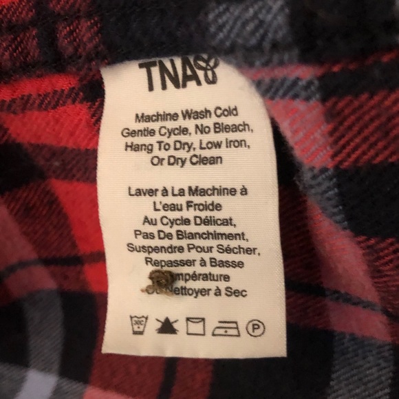 TNA OVERSIZED BOYFRIEND PLAID BUTTON UP - Picture 4 of 5